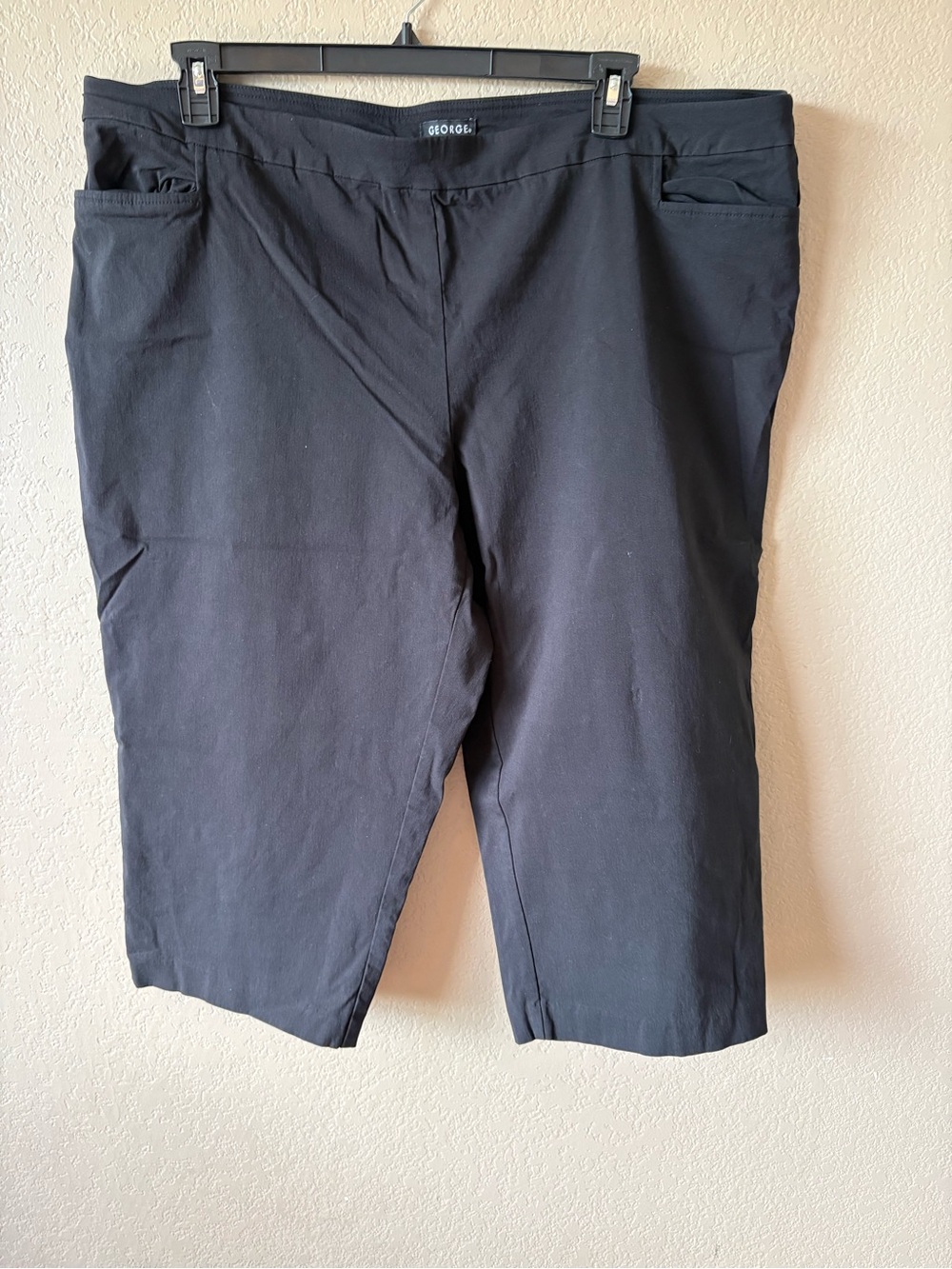 Black Pull on Stretch Capri Pants Women's Size 3X (22W-24W) Casual Comfort
